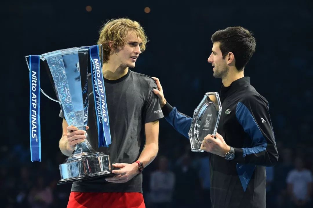 显得更为谨 显得更为谨